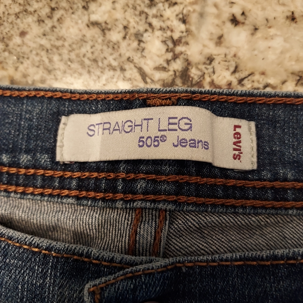 Vintage Levi's 505 Straight Leg Jeans 8M. - Picture 6 of 12